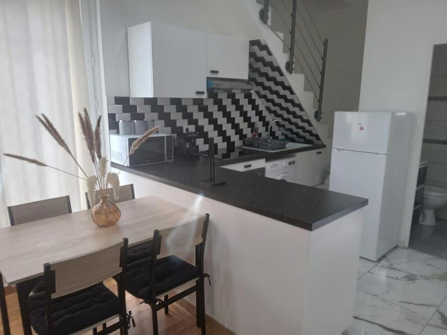 Joli Appartement De Vacances Écouen Dış mekan fotoğraf