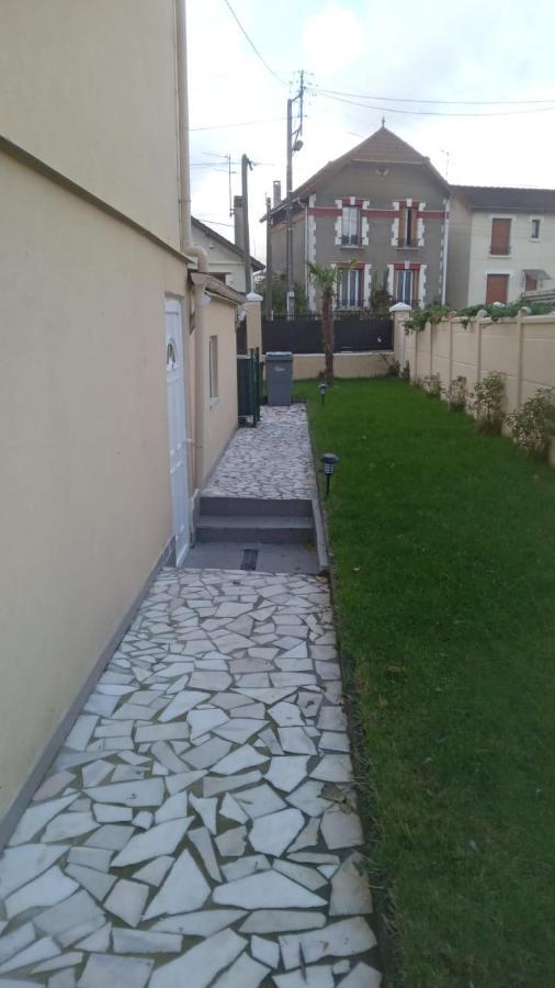 Joli Appartement De Vacances Écouen Dış mekan fotoğraf