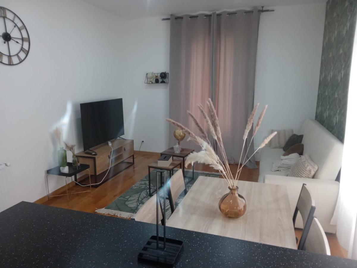 Joli Appartement De Vacances Écouen Dış mekan fotoğraf
